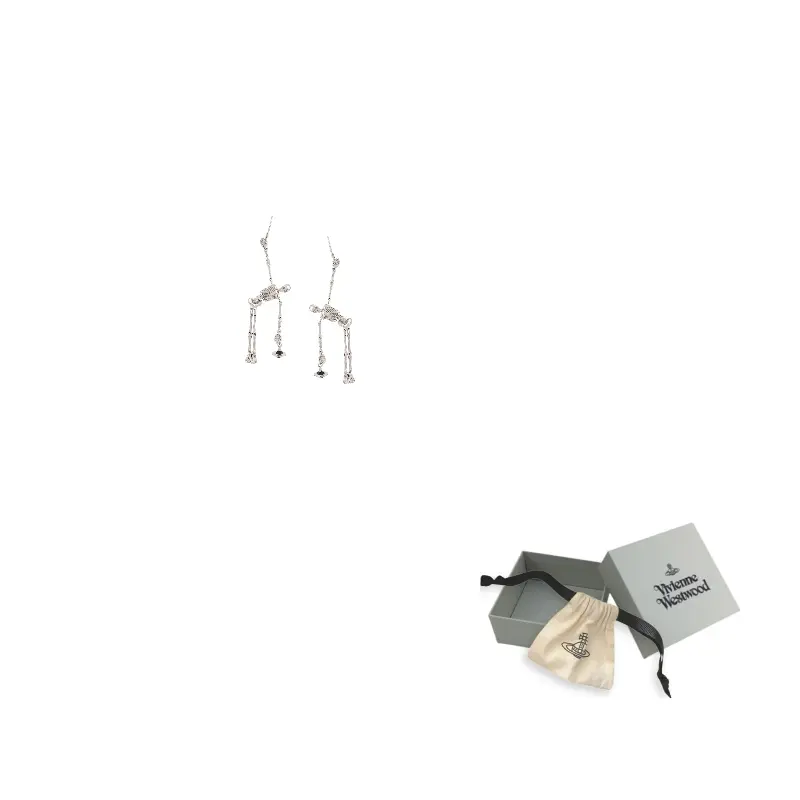 Сережки-подвески скелет Vivienne Westwood
Сережки-подвески скелет Vivienne Westwood