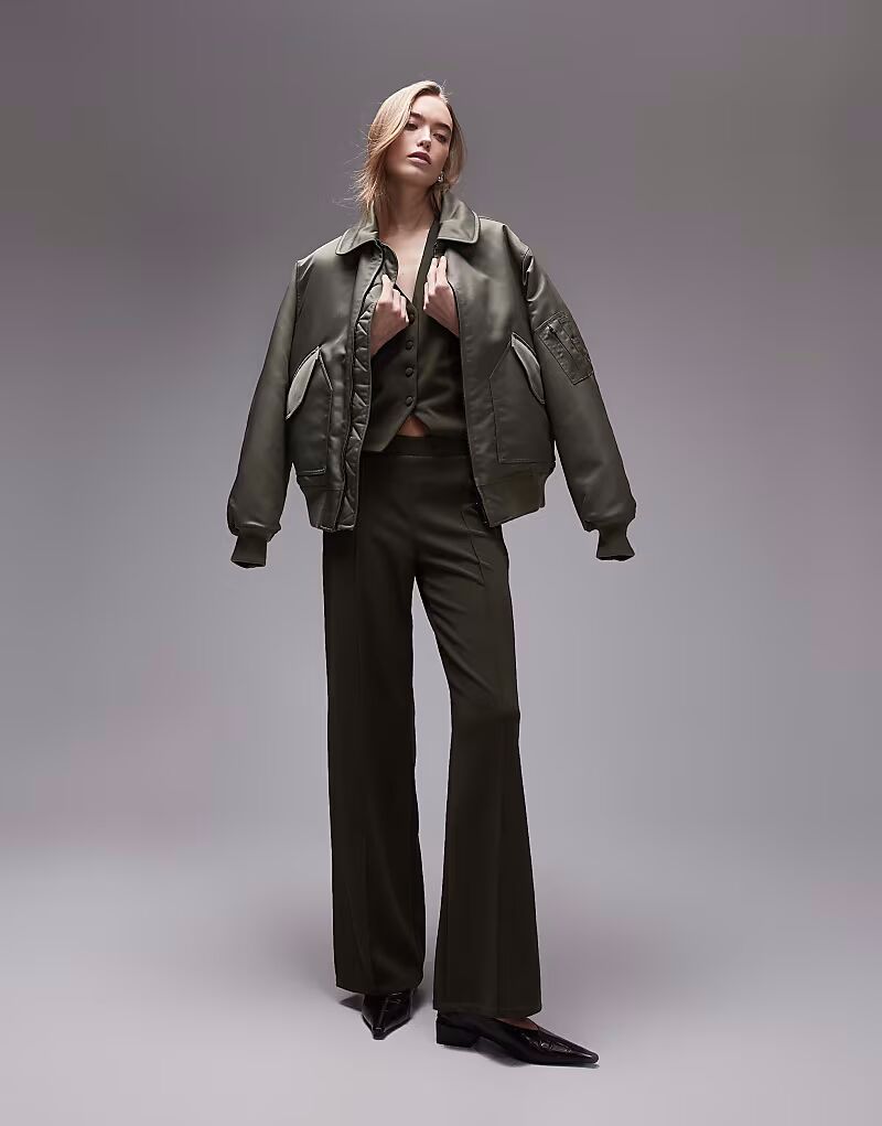 Брюки прямого кроя с эластичной талией цвета хаки Mango
Брюки прямого кроя с эластичной талией цвета хаки Mango