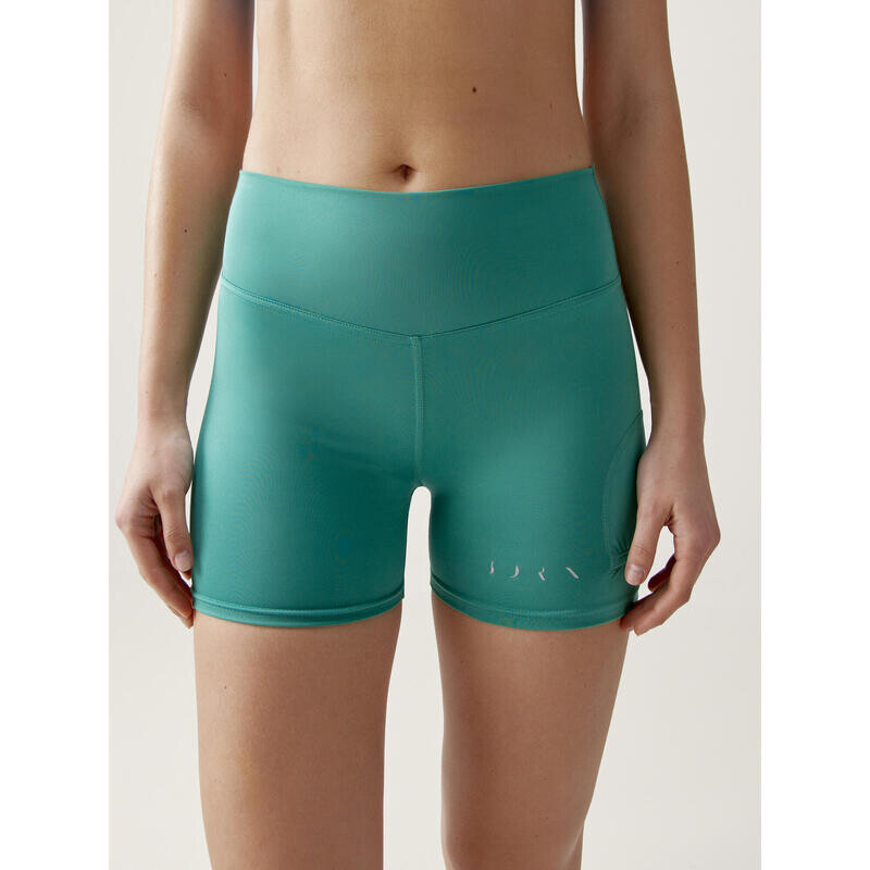 Женские спортивные шорты из функционального материала с карманом для шарика. BORN LIVING YOGA, цвет gruen
Женские спортивные шорты из функционального материала с карманом для шарика. BORN LIVING YOGA, цвет gruen