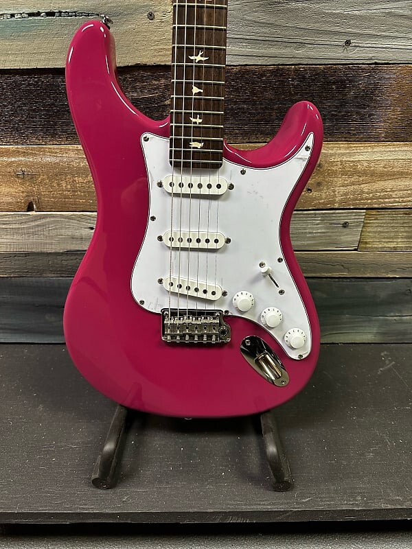 Электрогитара PRS SE Silver Sky 2022 - 2023 - Dragon Fruit
Электрогитара PRS SE Silver Sky 2022 - 2023 - Dragon Fruit