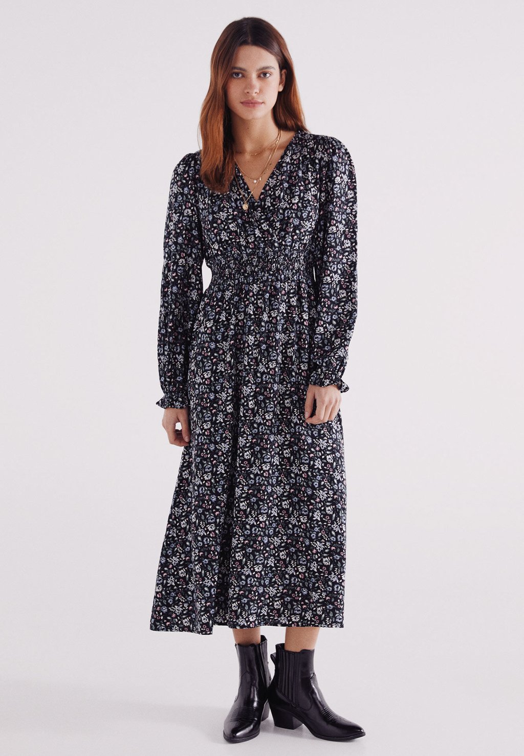 Повседневное платье Springfield, черный 
Повседневное платье Springfield, черный