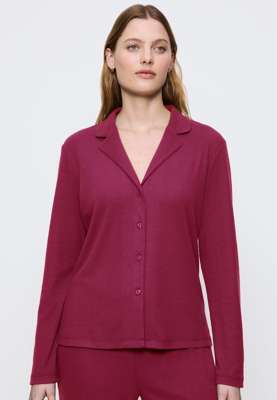 Пижамный топ Triumph Pyjama top, Sweet Marsala/Dark Red
Пижамный топ Triumph Pyjama top, Sweet Marsala/Dark Red