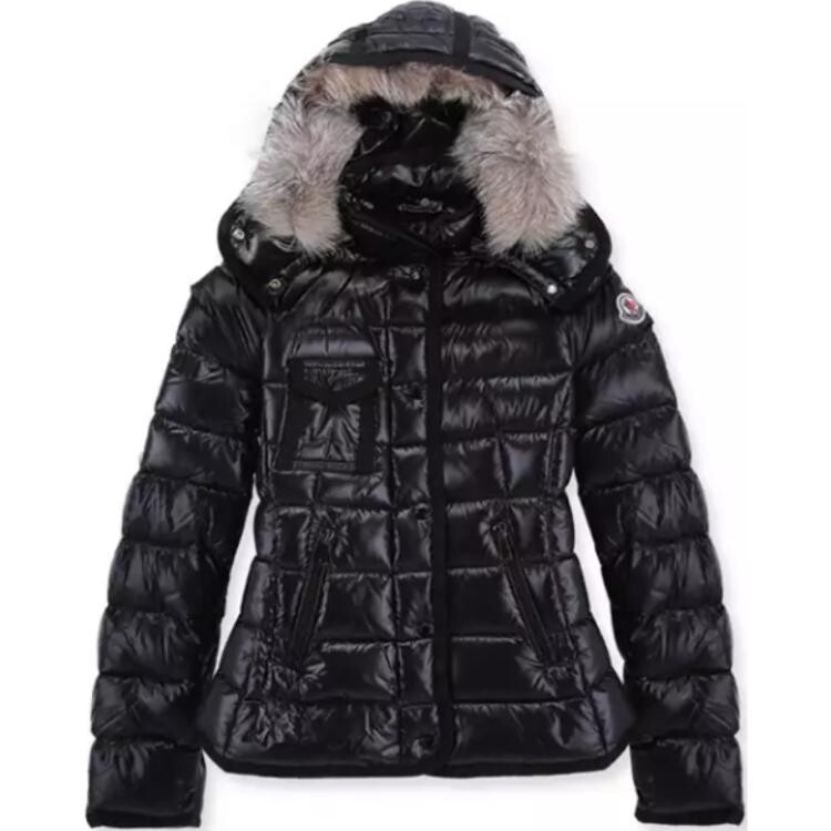 Пуховик женский черный Moncler
Пуховик женский черный Moncler