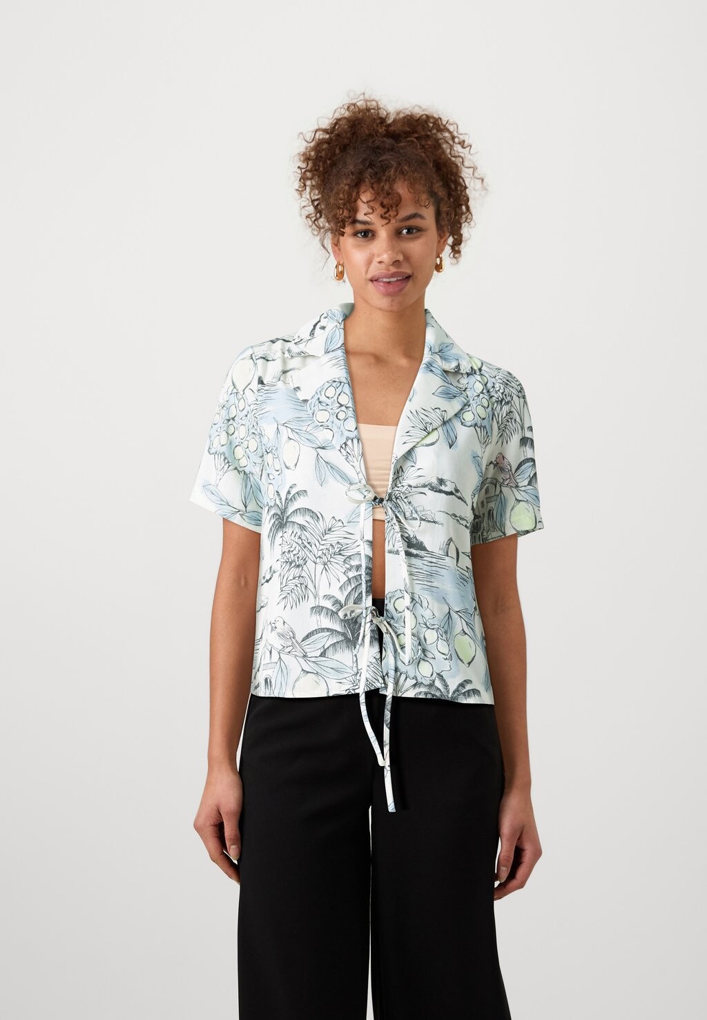 Рубашка-блузка VMBIRDIE Vero Moda, кремовый
Рубашка-блузка VMBIRDIE Vero Moda, кремовый