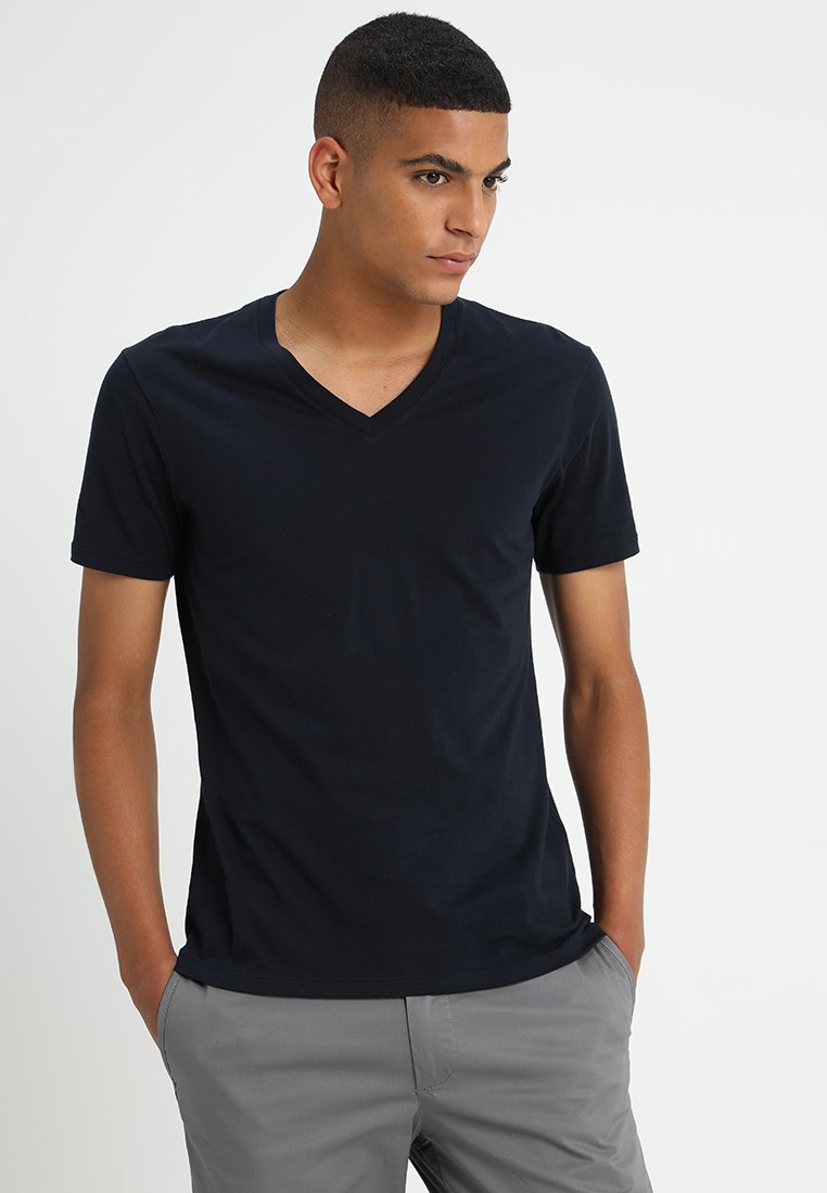 Базовая футболка Armani Exchange, темно-синий
Базовая футболка Armani Exchange, темно-синий