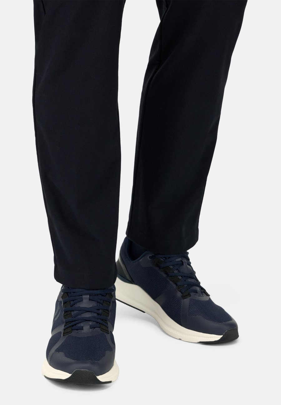 Кроссовки Boggi Milano THUNDER IN TECHNICAL, Navy Blue/Blue
Кроссовки Boggi Milano THUNDER IN TECHNICAL, Navy Blue/Blue