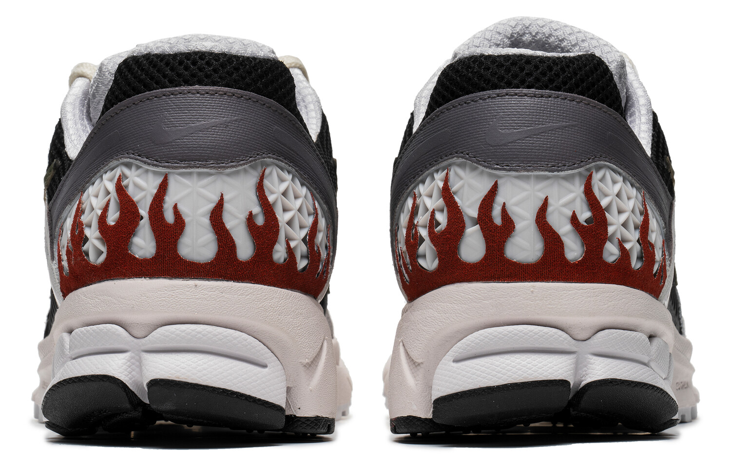 Кроссовки Nike Air Zoom Vomero 5 унисекс
Кроссовки Nike Air Zoom Vomero 5 унисекс