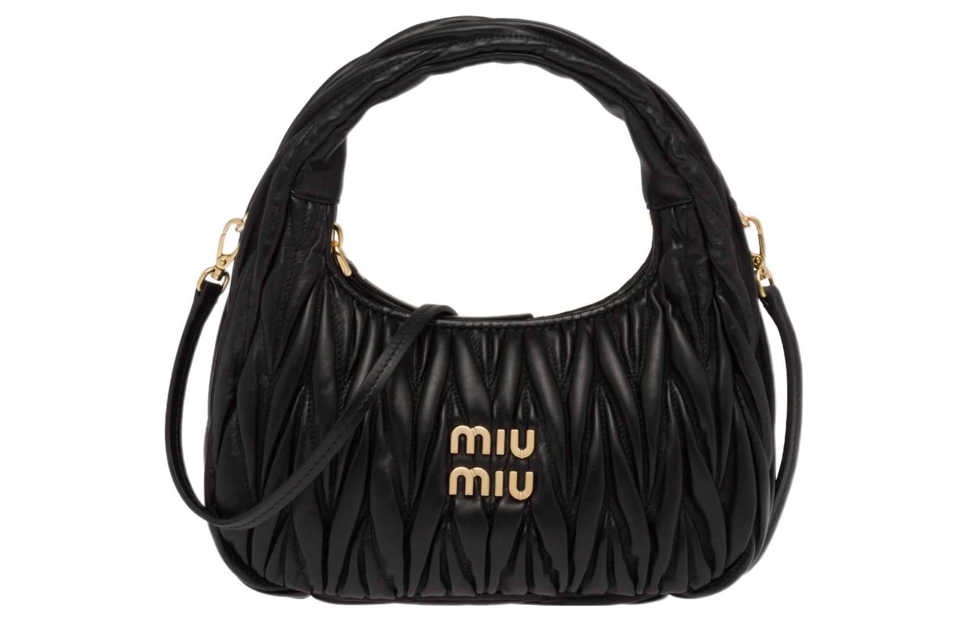 MIU MIU Мягкая овчинная сумка хобо
MIU MIU Мягкая овчинная сумка хобо