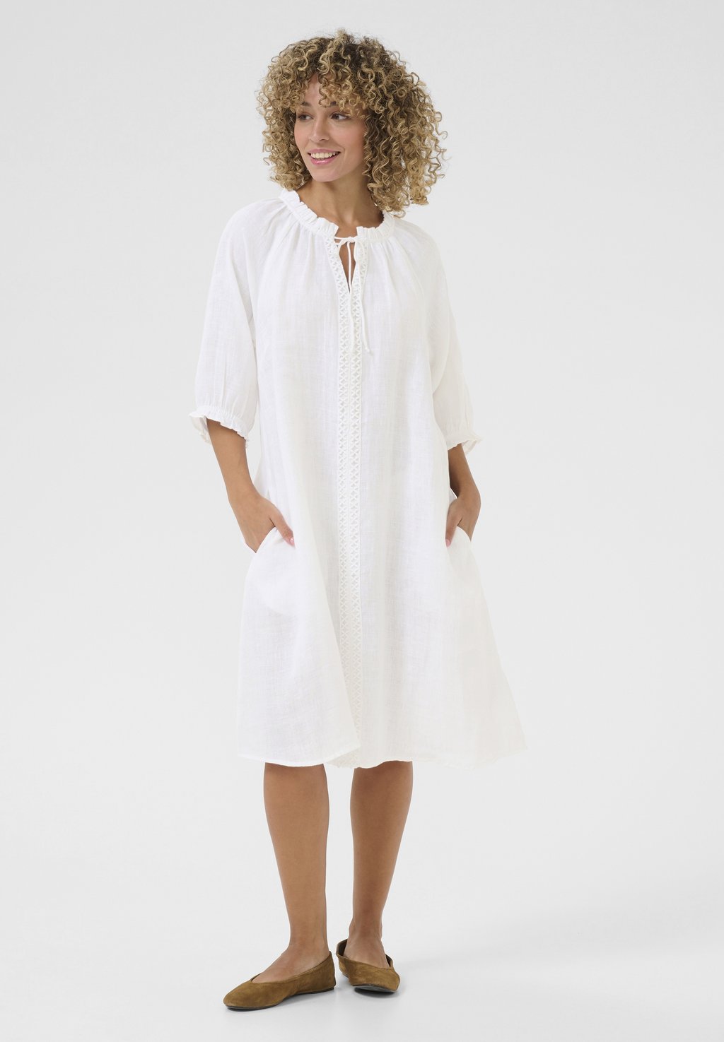 Повседневное платье CRBELLIS Cream, белый
Повседневное платье CRBELLIS Cream, белый