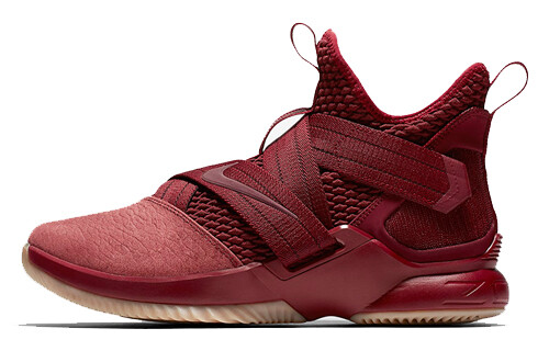 Мужские баскетбольные кроссовки Nike Zoom Soldier 12
Мужские баскетбольные кроссовки Nike Zoom Soldier 12