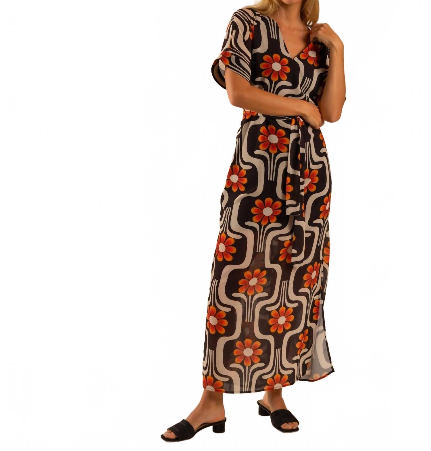 Beatrice Платье-кафтан с цветочным принтом в мультиколоре Care Tucker
Beatrice Платье-кафтан с цветочным принтом в мультиколоре Care Tucker