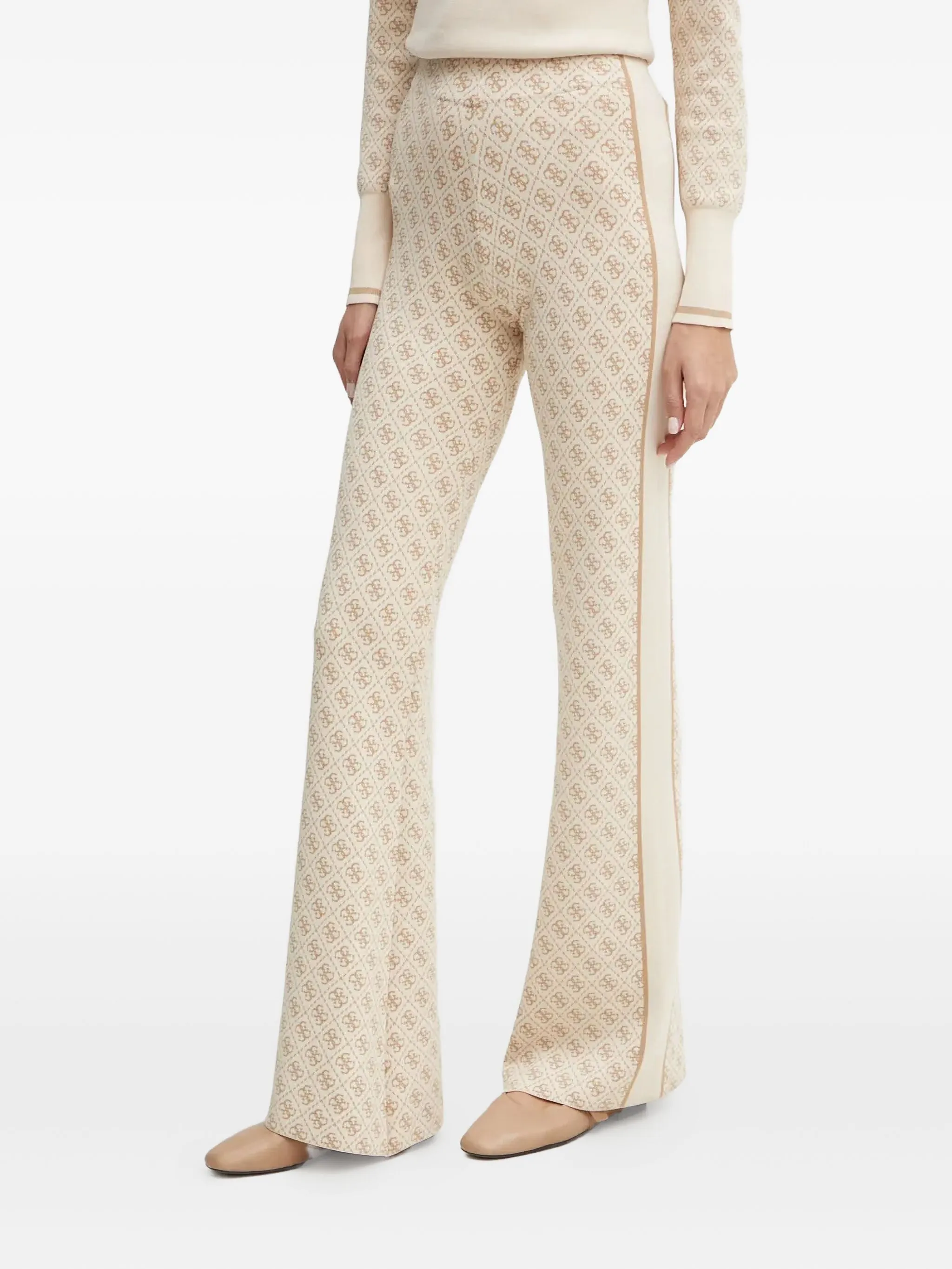 Брюки с лампасами и узором 4G Guess Usa, бежевый
Брюки с лампасами и узором 4G Guess Usa, бежевый