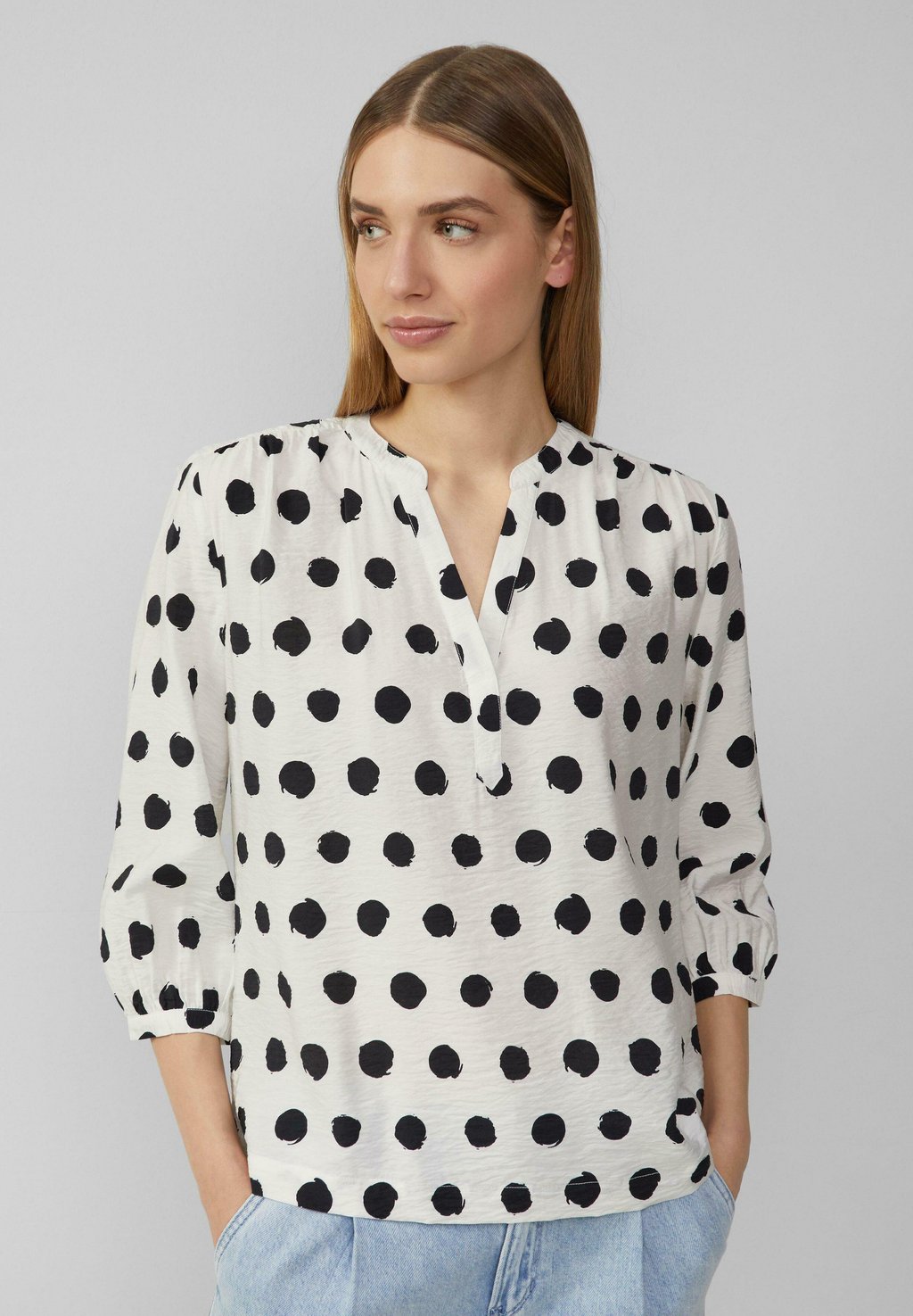 Блуза STRUKTURIERTE AUS s.Oliver, кремовый
Блуза STRUKTURIERTE AUS s.Oliver, кремовый