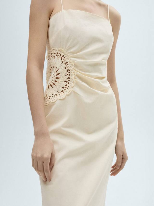 Открытое платье миди в цветочек от bruna Mango, цвет Natural White
Открытое платье миди в цветочек от bruna Mango, цвет Natural White