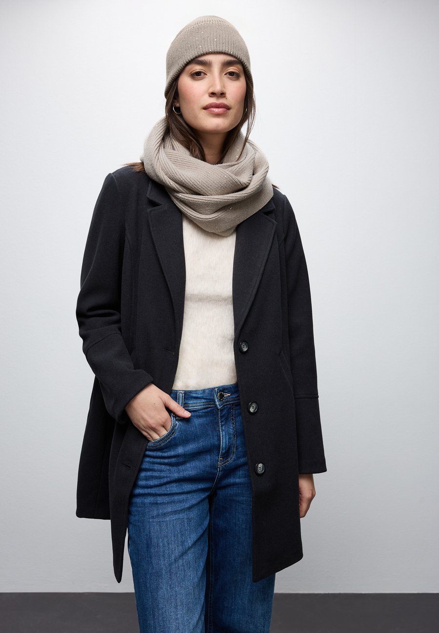 Шапка Street One MIT PAILLETTEN, Beige/Sand
Шапка Street One MIT PAILLETTEN, Beige/Sand