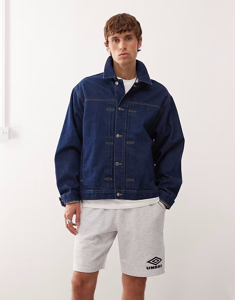 Культовые шорты серого цвета Umbro
Культовые шорты серого цвета Umbro