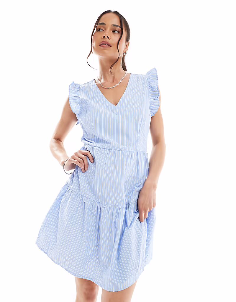 Многоярусное мини-платье Vero Moda в сине-белую полоску
Многоярусное мини-платье Vero Moda в сине-белую полоску