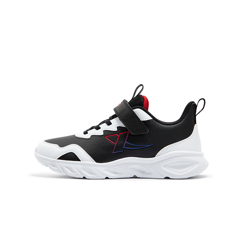 Детские кроссовки для бега XTEP, черный/белый
Детские кроссовки для бега XTEP, черный/белый