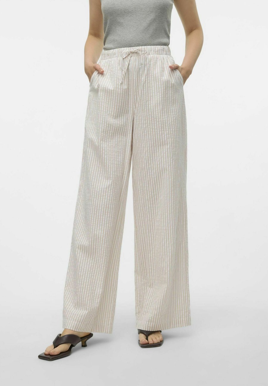 Брюки Vero Moda MIT WEITEM BEINSCHNITT VMMOLLY, Irish Cream/Beige
Брюки Vero Moda MIT WEITEM BEINSCHNITT VMMOLLY, Irish Cream/Beige