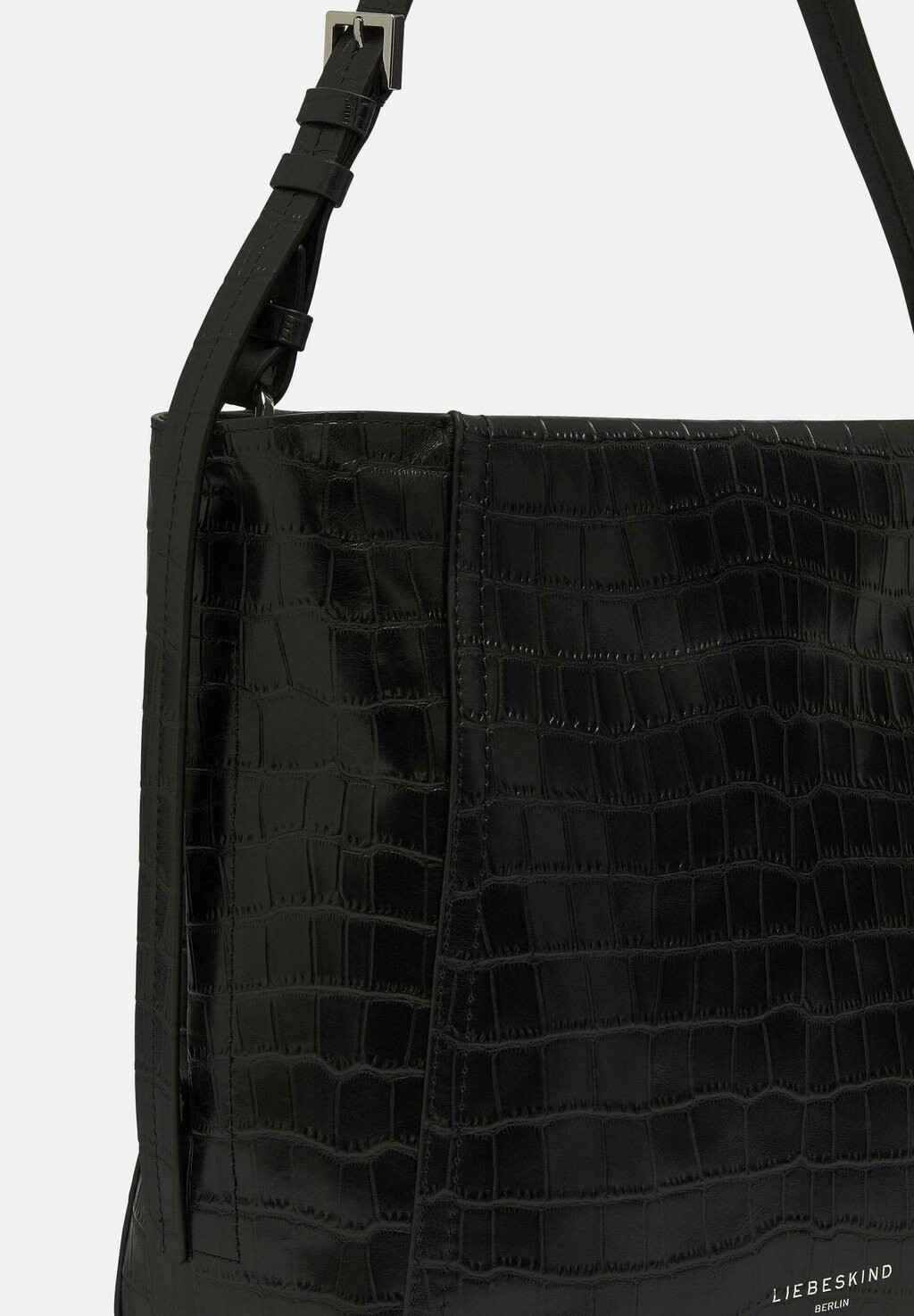 Сумочка CHUDY HOBO M GERÄUMIGE AUS IN KROKO-OPTIK Liebeskind Berlin, черный
Сумочка CHUDY HOBO M GERÄUMIGE AUS IN KROKO-OPTIK Liebeskind Berlin, черный