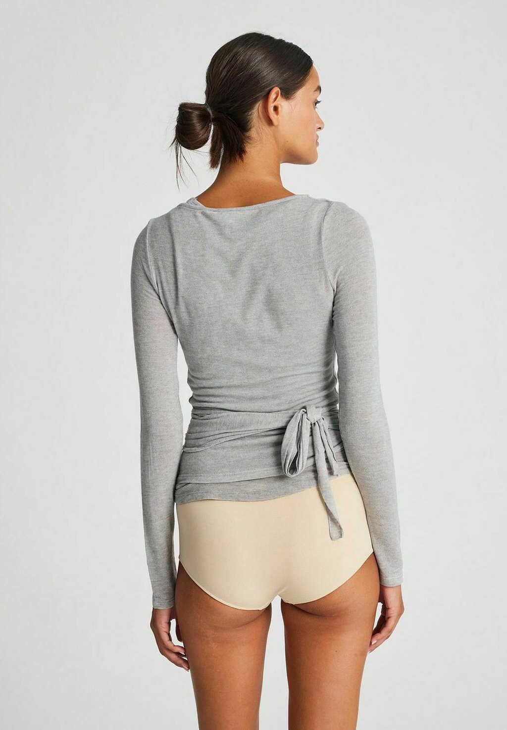 Вязаный свитер ANNE GAI+LISVA, светло-серый
Вязаный свитер ANNE GAI+LISVA, светло-серый