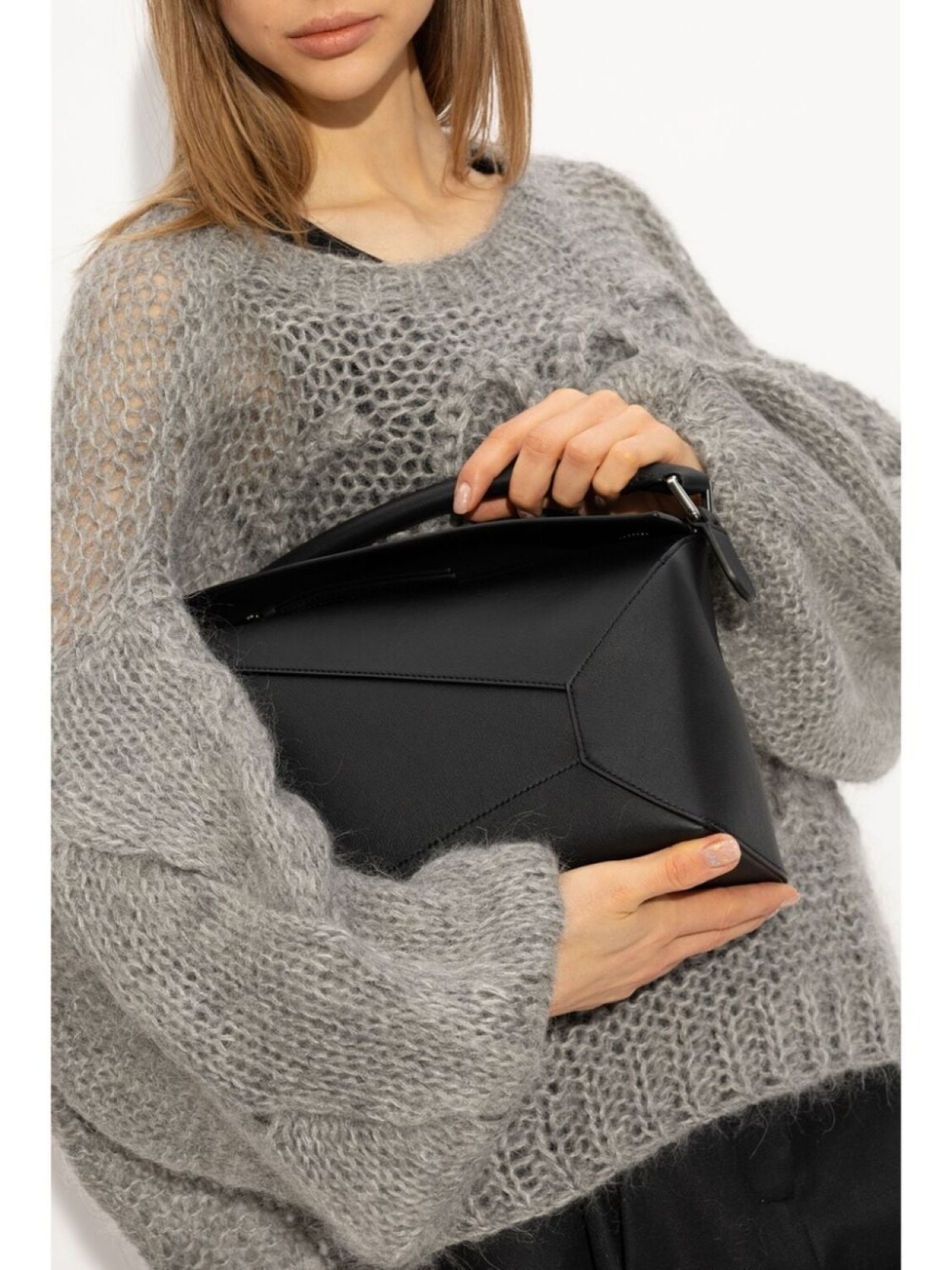 LOEWE сумка Puzzle среднего размера, черный
LOEWE сумка Puzzle среднего размера, черный