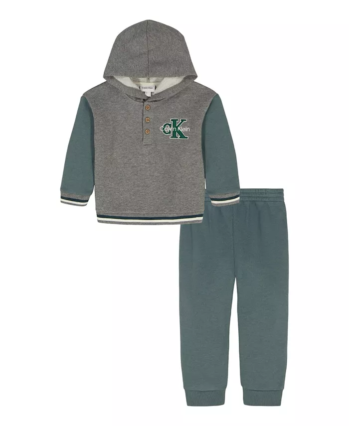 Детский комплект для мальчиков из худи и джоггеров 2 предмета Calvin Klein, мультиколор
Детский комплект для мальчиков из худи и джоггеров 2 предмета Calvin Klein, мультиколор