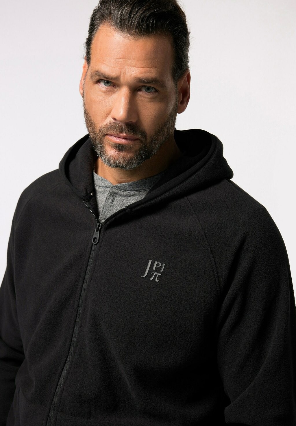 Флисовая куртка ULTRALEICHT KAPUZE JP1880, черный
Флисовая куртка ULTRALEICHT KAPUZE JP1880, черный