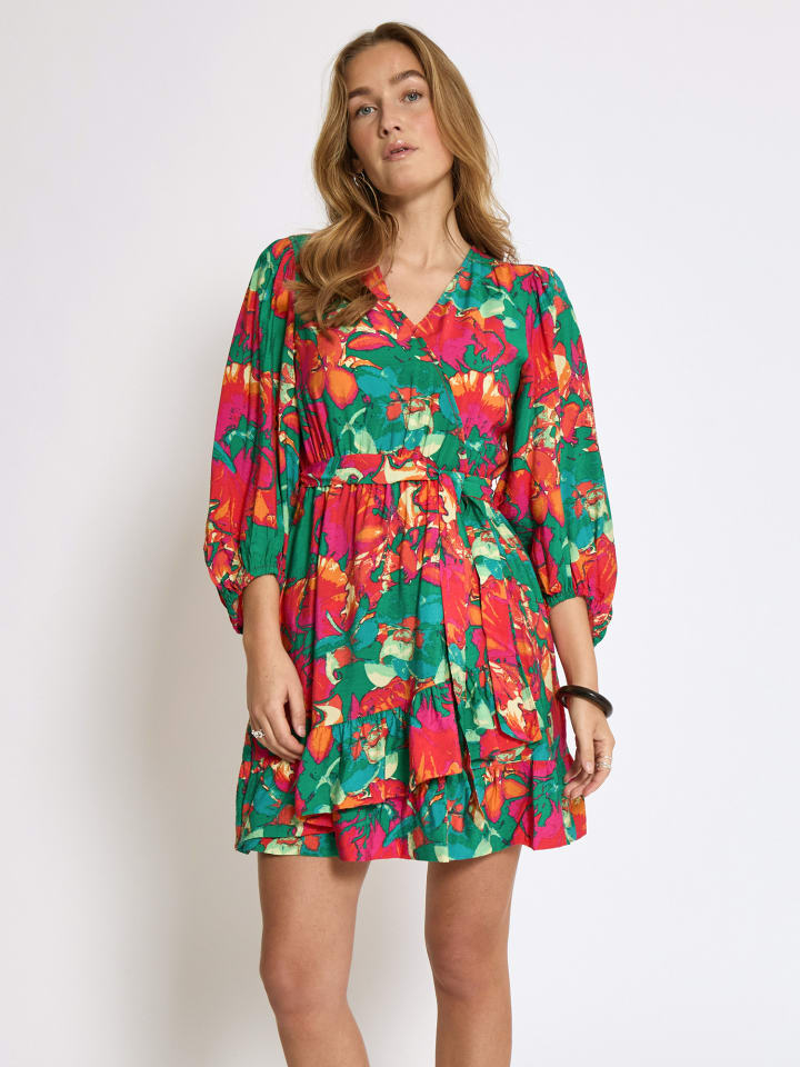 Короткое платье minus
Короткое платье minus