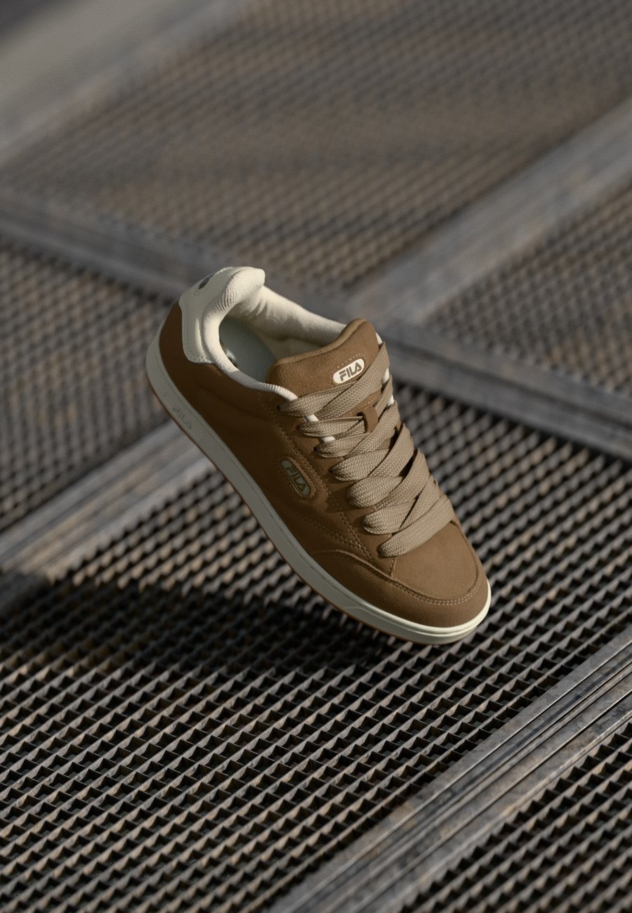 Кроссовки Fila BOLDBAY, Taupe Gray/Turtledove/Beige
Кроссовки Fila BOLDBAY, Taupe Gray/Turtledove/Beige