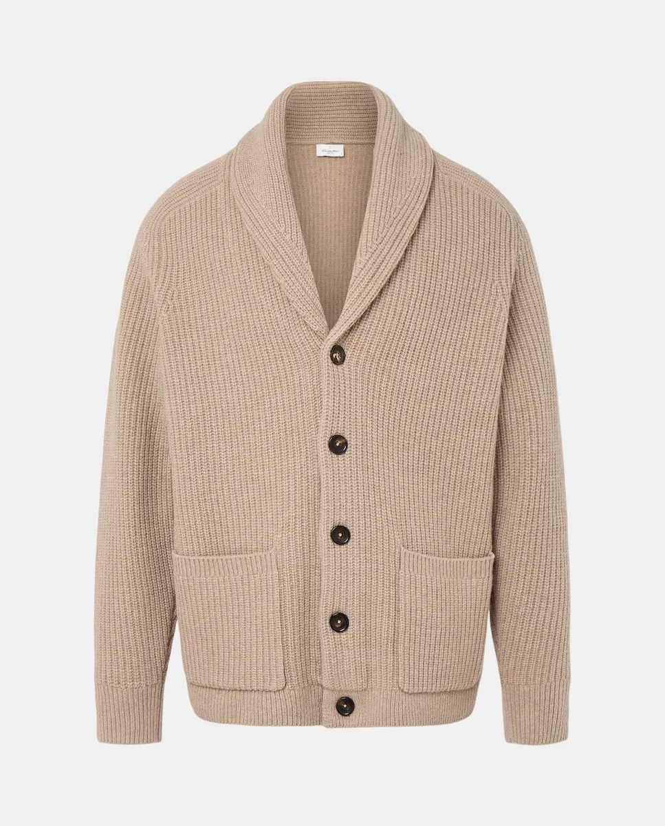 Мужской кардиган с пуговицами, воротник смокинг, английская вязка Emidio Tucci, песочный
Мужской кардиган с пуговицами, воротник смокинг, английская вязка Emidio Tucci, песочный