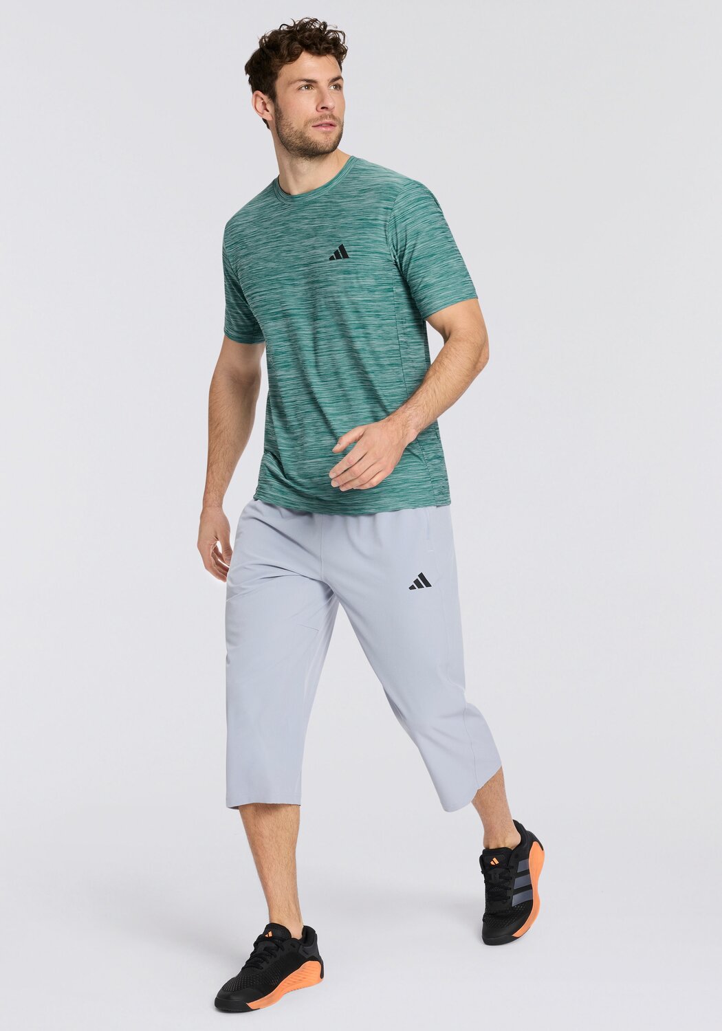Adidas Performance Футболка в изумрудном цвете
Adidas Performance Футболка в изумрудном цвете