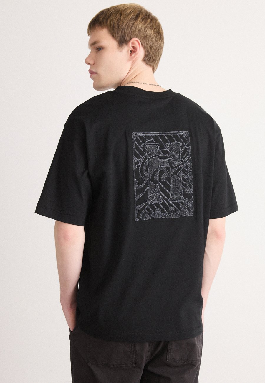 Футболка HUGO DADSU, Black
Футболка HUGO DADSU, Black