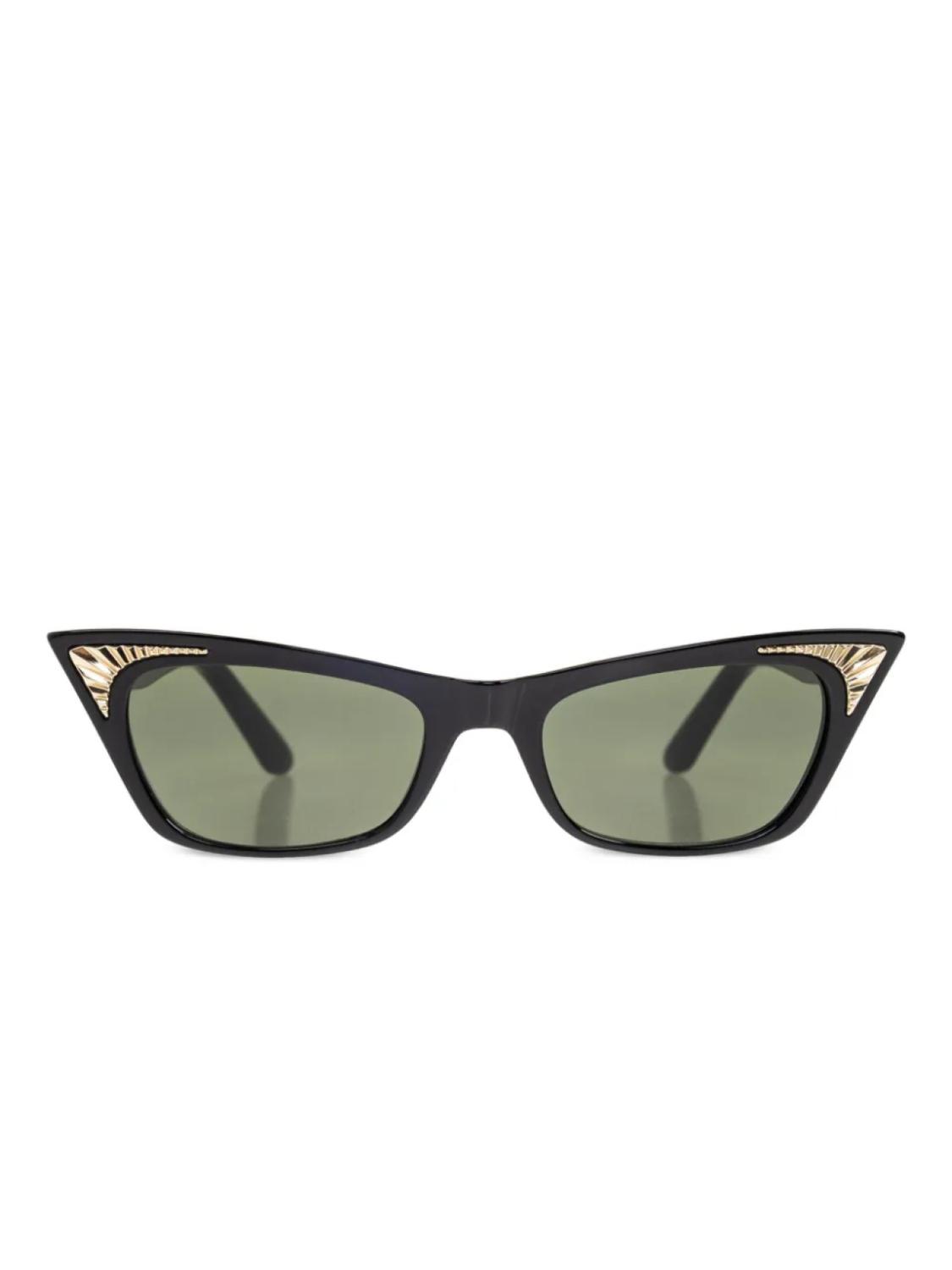 Солнцезащитные очки в оправе «кошачий глаз» VALENTINO GARAVANI EYEWEAR, черный
Солнцезащитные очки в оправе «кошачий глаз» VALENTINO GARAVANI EYEWEAR, черный