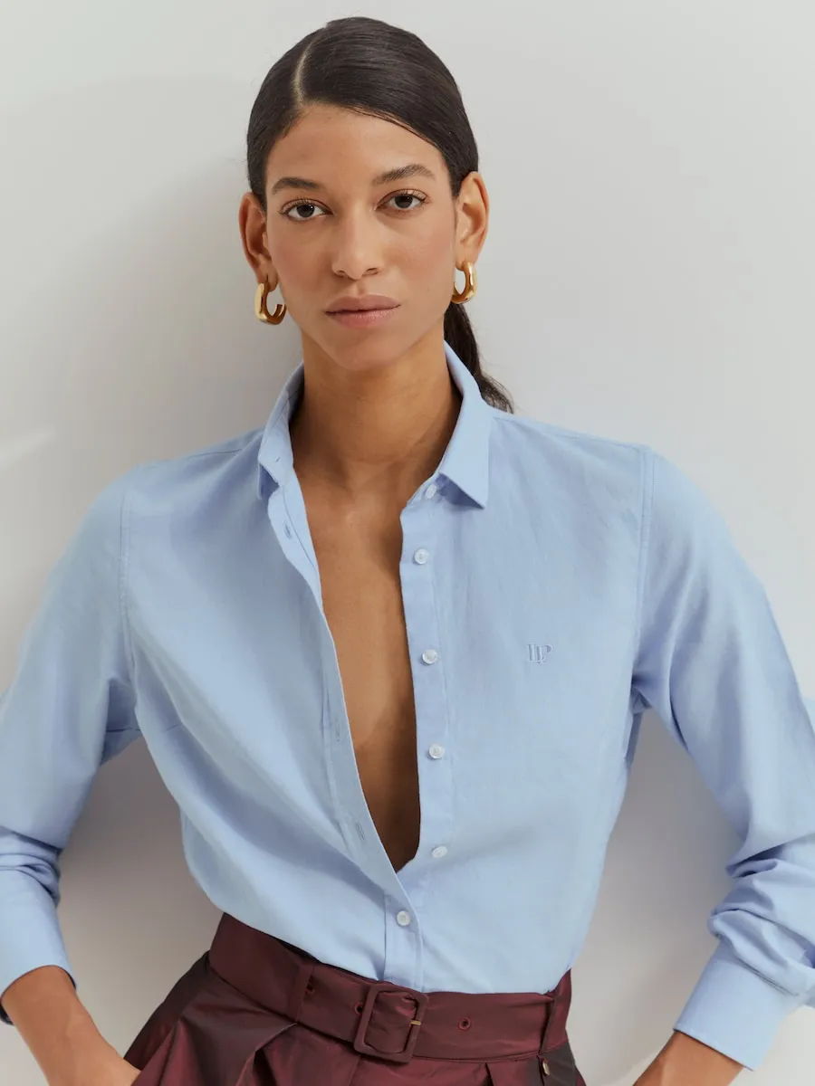 Классическая женская хлопковая рубашка синего цвета Lion of Porches
Классическая женская хлопковая рубашка синего цвета Lion of Porches