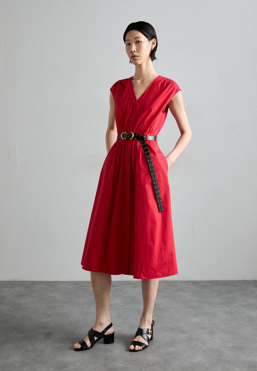 Платье MICHAEL Michael Kors V NECK MIDI , Crimson/Red
Платье MICHAEL Michael Kors V NECK MIDI , Crimson/Red