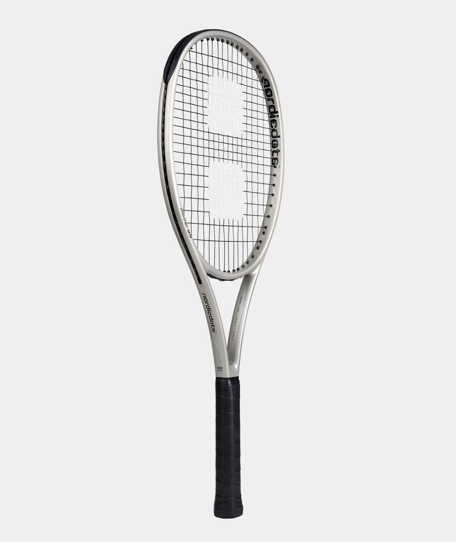 NORDICDOTS Теннисная ракетка, модель 99, серый глянец
NORDICDOTS Теннисная ракетка, модель 99, серый глянец