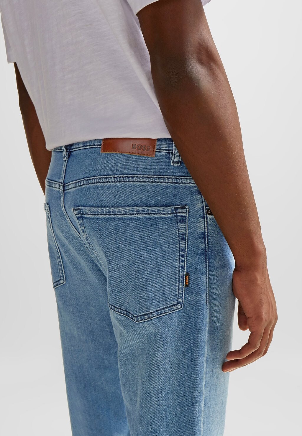 Джинсы прямого кроя Remaine Bc BOSS, ярко-синие
Джинсы прямого кроя Remaine Bc BOSS, ярко-синие