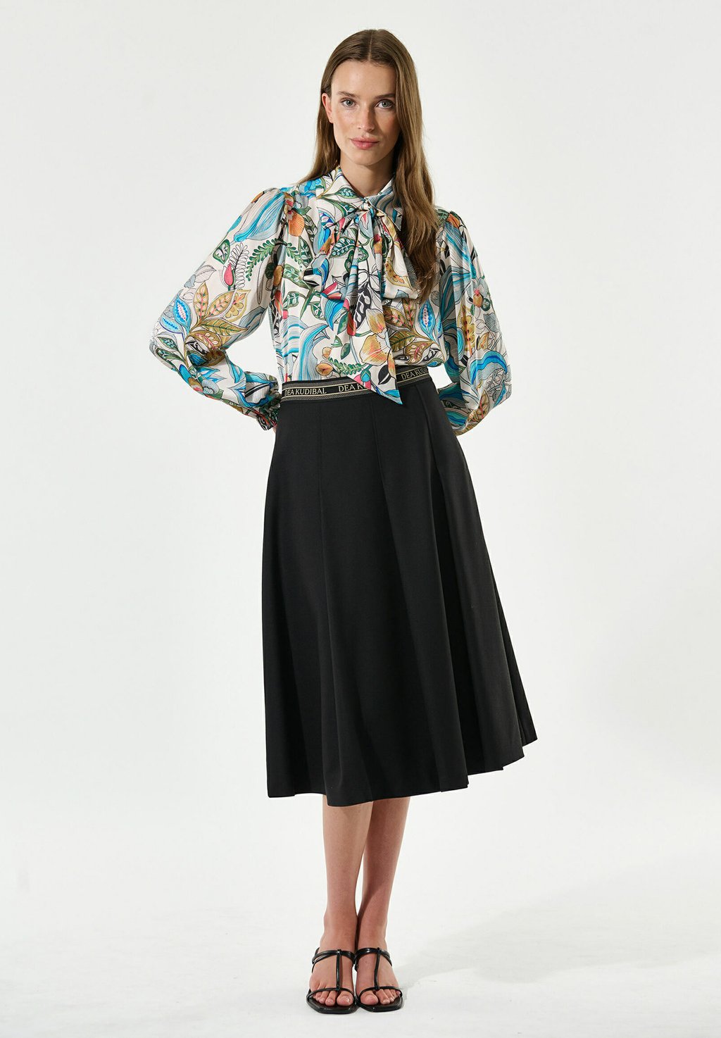 Блуза KKIDEA Dea Kudibal, мультиколор
Блуза KKIDEA Dea Kudibal, мультиколор