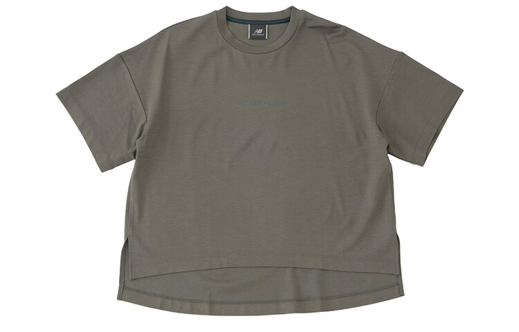 Футболка MET24 женская оливково-зеленая New Balance
Футболка MET24 женская оливково-зеленая New Balance