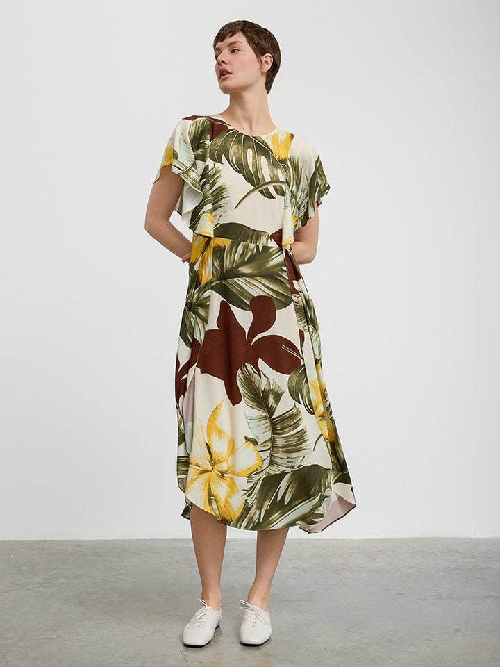 Длинное платье BGN
Длинное платье BGN