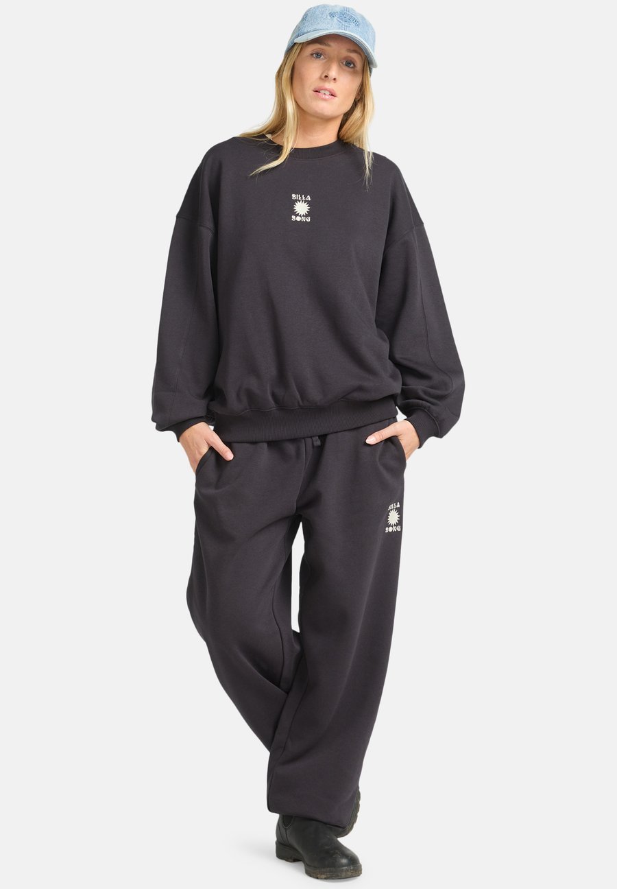 Толстовка Billabong SO SUNNY KENDAL CREW, Black Pebble/Black
Толстовка Billabong SO SUNNY KENDAL CREW, Black Pebble/Black