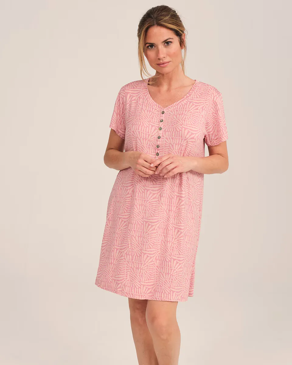 Розовая ночная рубашка с короткими рукавами, принтом и пуговицами J&J Brothers, цвет Rosa
Розовая ночная рубашка с короткими рукавами, принтом и пуговицами J&J Brothers, цвет Rosa