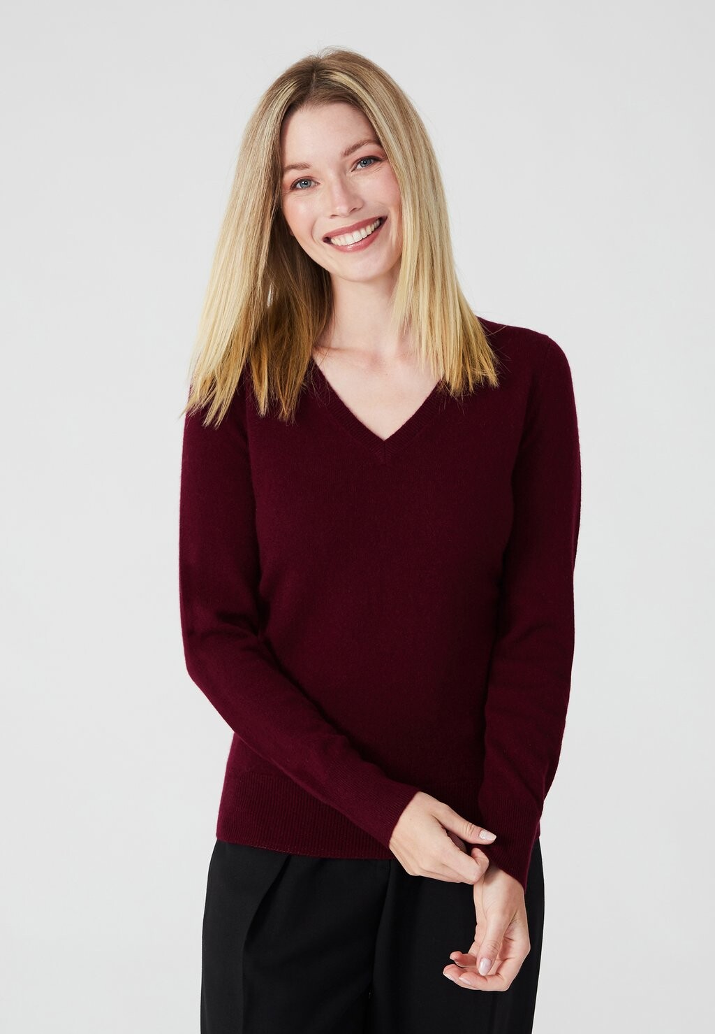 Вязаный свитер V NECK Style Republic, цвет endless passion 
Вязаный свитер V NECK Style Republic, цвет endless passion