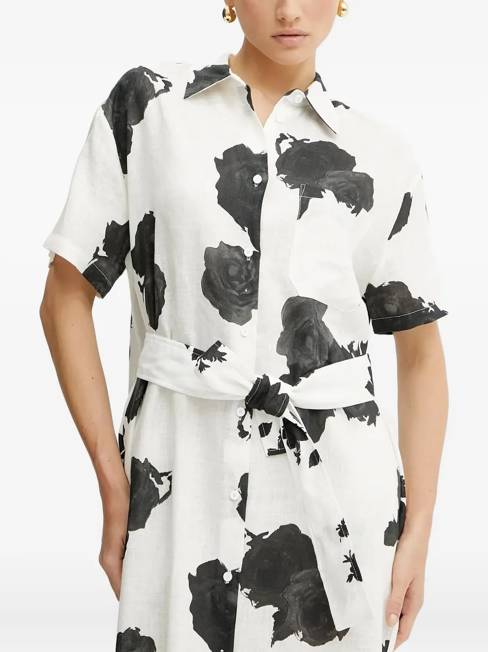 Платье-рубашка миди с поясом и цветочным принтом Liviana Conti, белый
Платье-рубашка миди с поясом и цветочным принтом Liviana Conti, белый