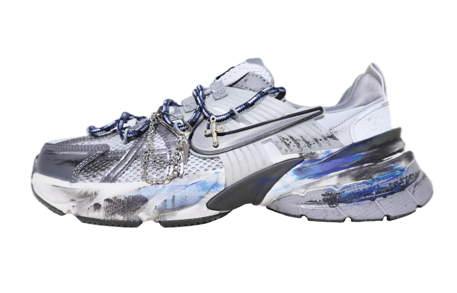 Кроссовки для бега V2K Run женские с низким верхом, черные, серые, серебристые Nike
Кроссовки для бега V2K Run женские с низким верхом, черные, серые, серебристые Nike