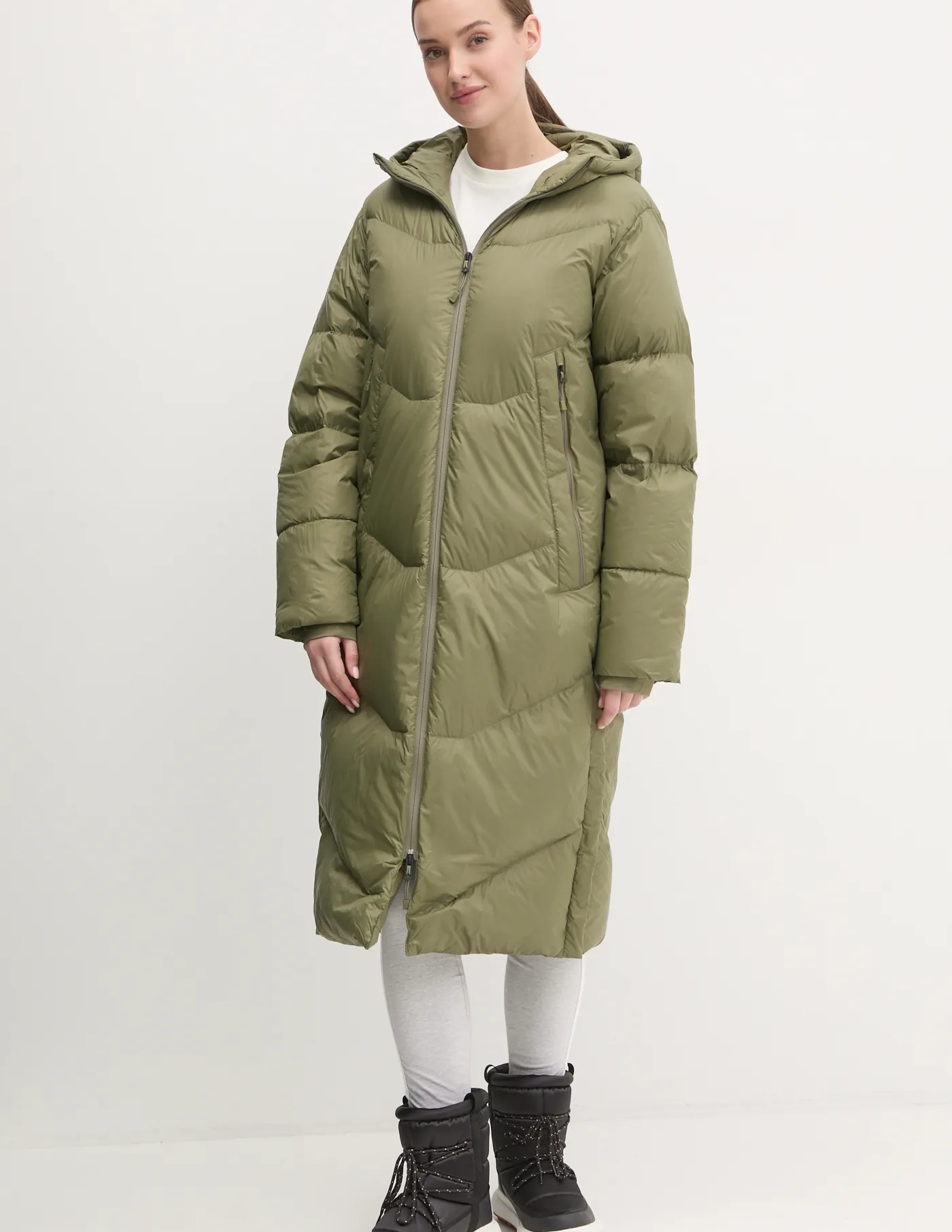 Пуховик женский Burton, зеленый
Пуховик женский Burton, зеленый