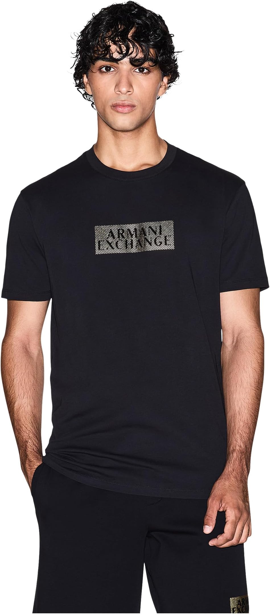 Мужская хлопковая футболка с золотой отделкой Armani Exchange, Black Diagonal Gold
Мужская хлопковая футболка с золотой отделкой Armani Exchange, Black Diagonal Gold