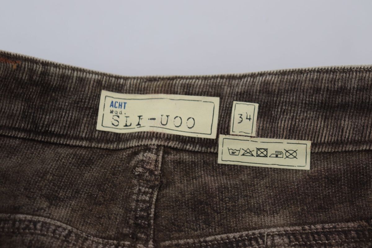 Мужские джинсы Acht из потертого хлопкового вельвета Slim Fit, серый
Мужские джинсы Acht из потертого хлопкового вельвета Slim Fit, серый