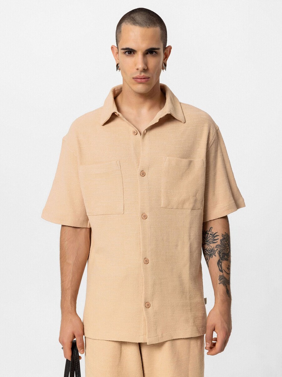 Повседневная рубашка VAMOS CLO Comfort fit Button Up Shirt Moselle, бежевый
Повседневная рубашка VAMOS CLO Comfort fit Button Up Shirt Moselle, бежевый